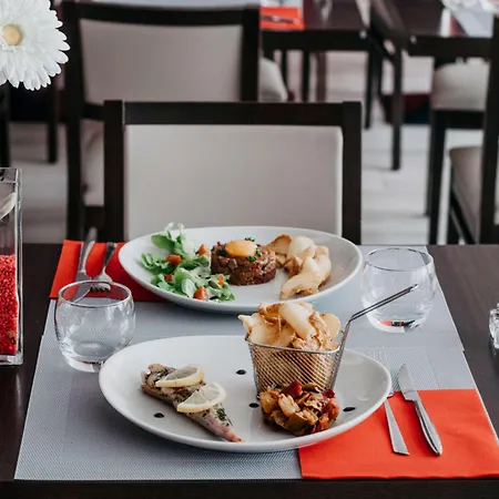 Otel Western Des Thermes - Les Bains Sete