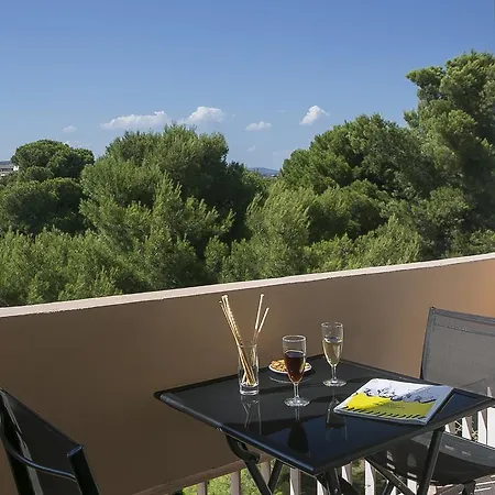 Western Des Thermes - Les Bains Sete